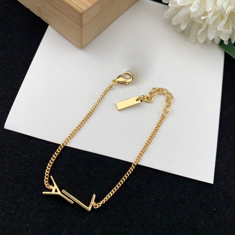 Designer Womens Bracelet Trend Jewelry Light Luxury Internet Celebrity Bracelets Senior Couples Jewelry Stylish Ladies Bracelets D22112305JX
Designer Womens Bracelet Trend Jewelry Light Luxury Internet Celebrity Bracelets Senior Couples Jewelry Stylish Ladies Bracelets D22112305JX