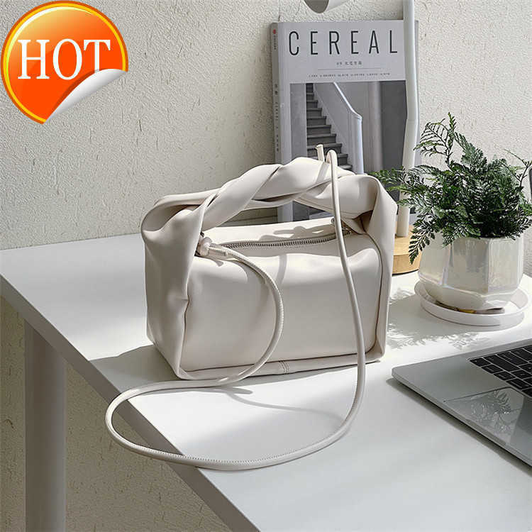 Women's Designer Bag Korean Summer New Triumphal Arch Women's High Sense Pleated Hand Niche Design Fashion Messenger Hand Factory Direct Sales, White4
Women's Designer Bag Korean Summer New Triumphal Arch Women's High Sense Pleated Hand Niche Design Fashion Messenger Hand Factory Direct Sales, White4