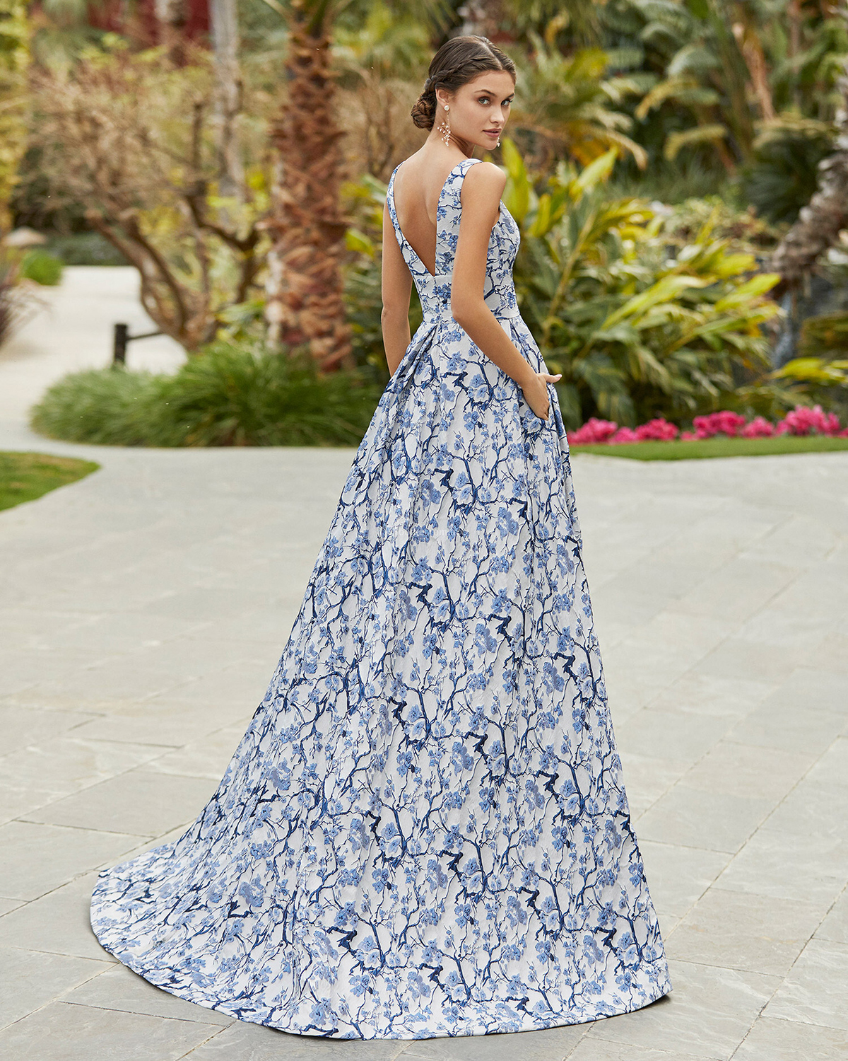 New Fashion Deep V Neck Prom Dresses Lace Appliques Party Dresses Sleeveless A Line Custom Made Evening Dress