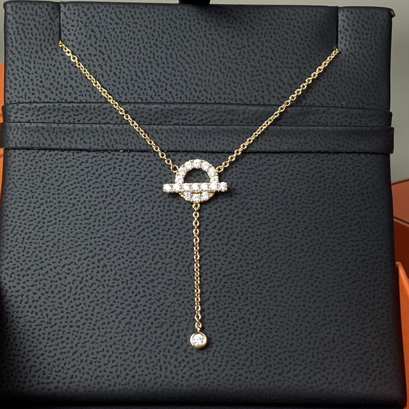 Finesse Necklace suit designer bracelet for women Pendant Diamond gold plated ladies counter quality premium official reproductions Premium gift 021
Finesse Necklace suit designer bracelet for women Pendant Diamond gold plated ladies counter quality premium official reproductions Premium gift 021