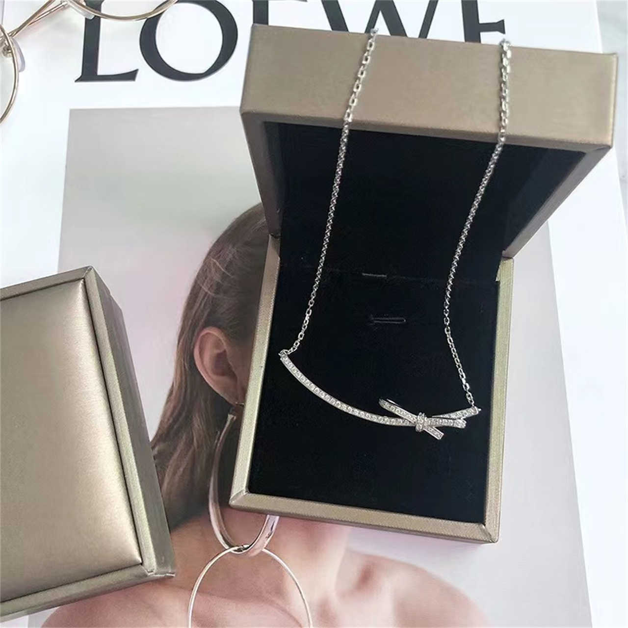 Fashion Necklace Designer Jewelry Luxury Pendant Wedding Gift Chain Gold Plate Diamond Highly Quality Choker chains Designer
Fashion Necklace Designer Jewelry Luxury Pendant Wedding Gift Chain Gold Plate Diamond Highly Quality Choker chains Designer