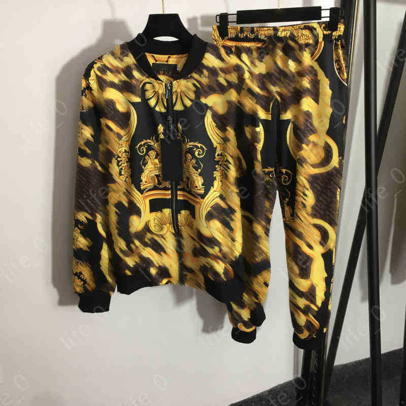 Luxury Womens Two Piece Pants Designer Women Clothing Suit Brand Logo Letter Print Hoodies High Quality Pants Tracksuits
Luxury Womens Two Piece Pants Designer Women Clothing Suit Brand Logo Letter Print Hoodies High Quality Pants Tracksuits