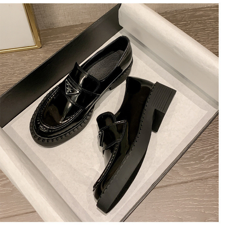 2022 Comfort Monolith Brushed Leather Loafers Shoes Sliper On Women Oxford Chunky Rubber Luxury Fashion Lug Sole Platfrom Walking Party Wedding 02
2022 Comfort Monolith Brushed Leather Loafers Shoes Sliper On Women Oxford Chunky Rubber Luxury Fashion Lug Sole Platfrom Walking Party Wedding 02