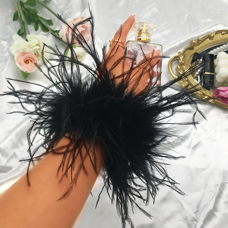 Charm Bracelets Women Feather Bracelet Cuffs Wrap Stainless Steel Real Fur Ostrich Cuff Elastic Hair Band Double Layer 221124
Charm Bracelets Women Feather Bracelet Cuffs Wrap Stainless Steel Real Fur Ostrich Cuff Elastic Hair Band Double Layer 221124