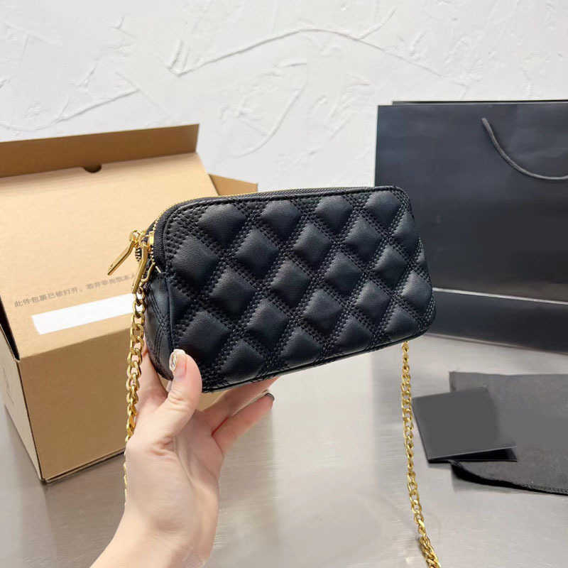 Evening Bags Vintage Denim Designer Cross Body Handbag Purse Diamond Camera Bags Tote Underarm Bag Shopping Purse 221122, Red
Evening Bags Vintage Denim Designer Cross Body Handbag Purse Diamond Camera Bags Tote Underarm Bag Shopping Purse 221122, Red
