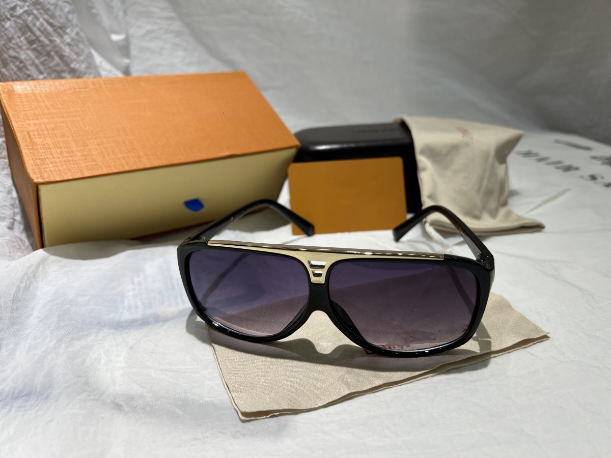 Fashion Round Sunglasses Eyewear Sun Glasses Designer Brand Black Metal Frame Dark 50mm Glass Lenses For Mens Womens Better Brown Cases
Fashion Round Sunglasses Eyewear Sun Glasses Designer Brand Black Metal Frame Dark 50mm Glass Lenses For Mens Womens Better Brown Cases