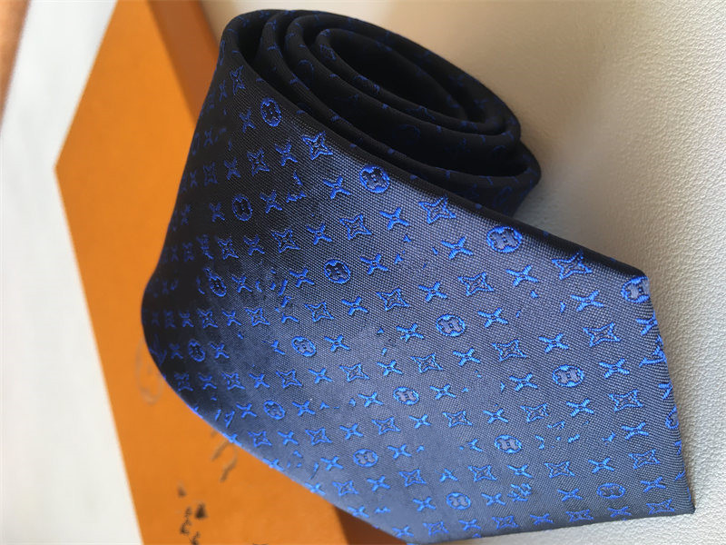 Fashion Designer Ties for Men Necktie Plaid Letter H Stripes Luxury Business Leisure Silk Tie Cravat with Box sapeee 66
Fashion Designer Ties for Men Necktie Plaid Letter H Stripes Luxury Business Leisure Silk Tie Cravat with Box sapeee 66