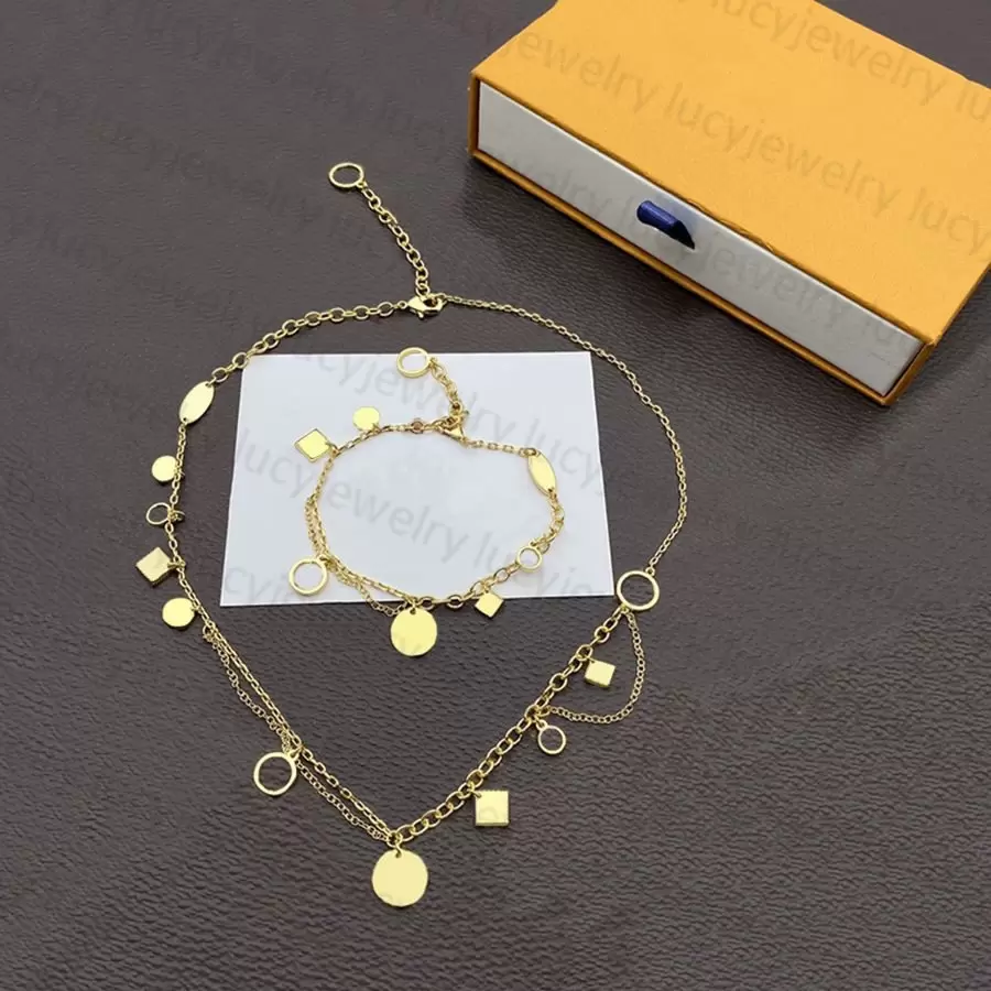 Elegant Necklace Bracelet Fashion Designer Bracelets Necklaces for Woman Temperament Exquisite Jewelry High Quality7162802
Elegant Necklace Bracelet Fashion Designer Bracelets Necklaces for Woman Temperament Exquisite Jewelry High Quality7162802