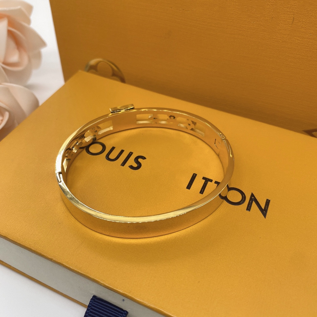 2023New Luxury Designer Jewelry 18k Gold Plated - Stainless Steel Couple Wedding Bracelets Gift Accessories Wholesale42
2023New Luxury Designer Jewelry 18k Gold Plated - Stainless Steel Couple Wedding Bracelets Gift Accessories Wholesale42