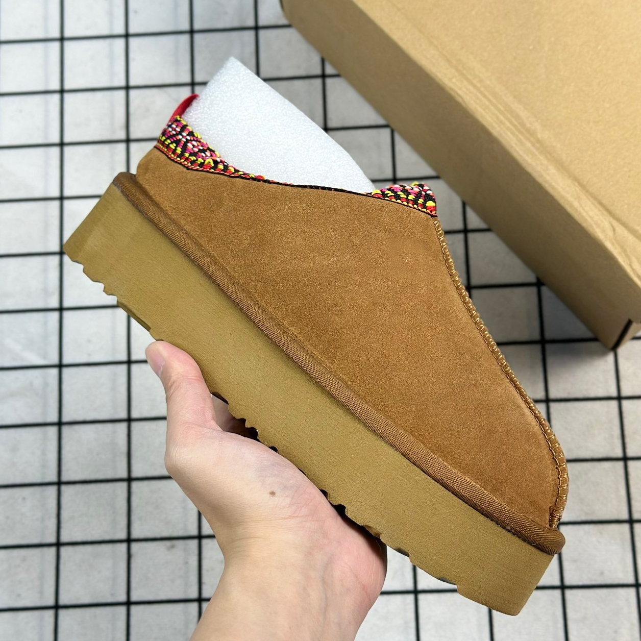 Tazz Slippers Chestnut Brown Leather Fur Furry Slides Ankle Mini Short Ultra Warm Snow Boots For Women Woman Ladies Platform Winter Slipper Shoes Loafers tasman
Tazz Slippers Chestnut Brown Leather Fur Furry Slides Ankle Mini Short Ultra Warm Snow Boots For Women Woman Ladies Platform Winter Slipper Shoes Loafers tasman