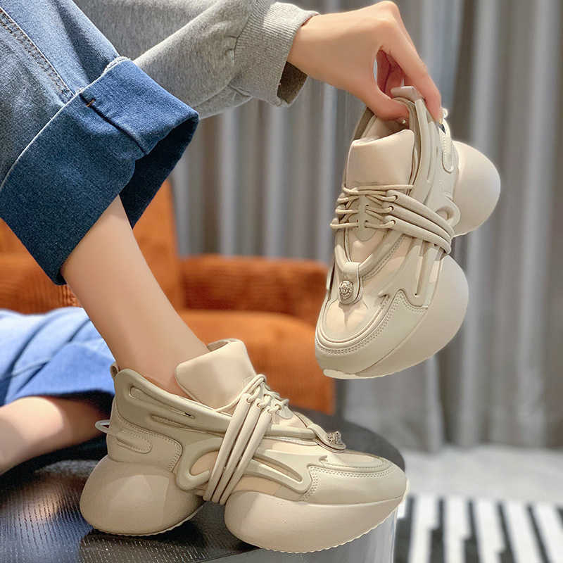 Dress Casual Shoes The new Korean version thick soled small waist daddy in the autumn of 2022 female students' versatile sports shoes casual, Black
Dress Casual Shoes The new Korean version thick soled small waist daddy in the autumn of 2022 female students' versatile sports shoes casual, Black