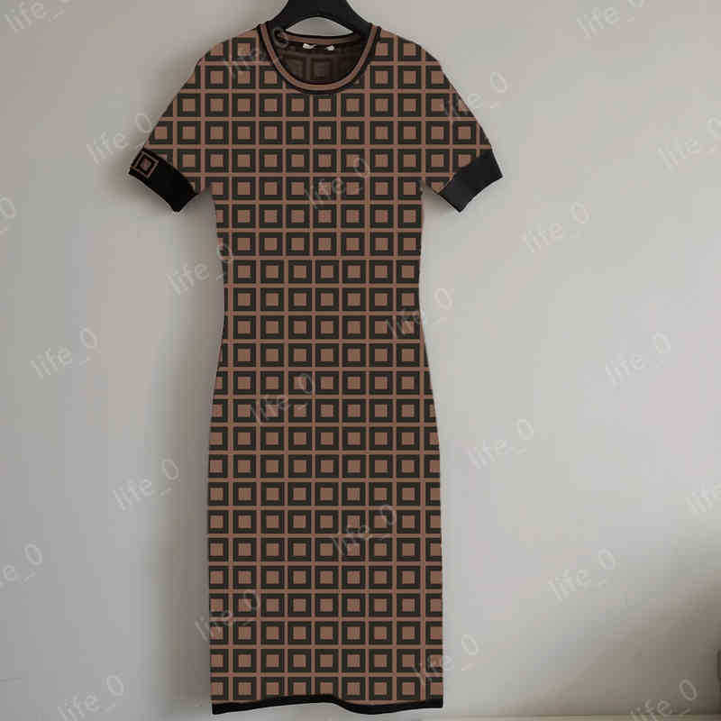 Womens Designer Dress Full Body Lettering Round Neck Short Sleeve Print Dresses Luxury Summer Party Set Dresses Elegant For Weddings Women
Womens Designer Dress Full Body Lettering Round Neck Short Sleeve Print Dresses Luxury Summer Party Set Dresses Elegant For Weddings Women