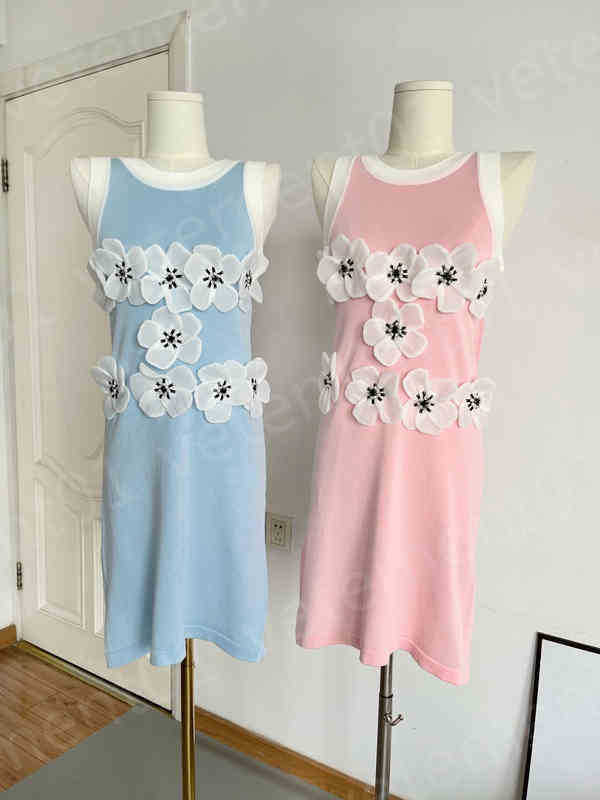 Womens Designer Dresses High-end Fashion Flower Decor Casual Dress Knit Maxi Off Shoulder Sleeveless Summer Dresses For Wedding Party
Womens Designer Dresses High-end Fashion Flower Decor Casual Dress Knit Maxi Off Shoulder Sleeveless Summer Dresses For Wedding Party
