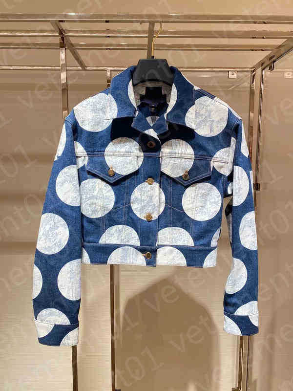 Luxury Womens Denim Jackets Fashion Geometric Patterns Outerwear Stylist Shirts Outdoor Sports Fall Jackets Brand Hoodie Tops Official Designer Clothing
Luxury Womens Denim Jackets Fashion Geometric Patterns Outerwear Stylist Shirts Outdoor Sports Fall Jackets Brand Hoodie Tops Official Designer Clothing
