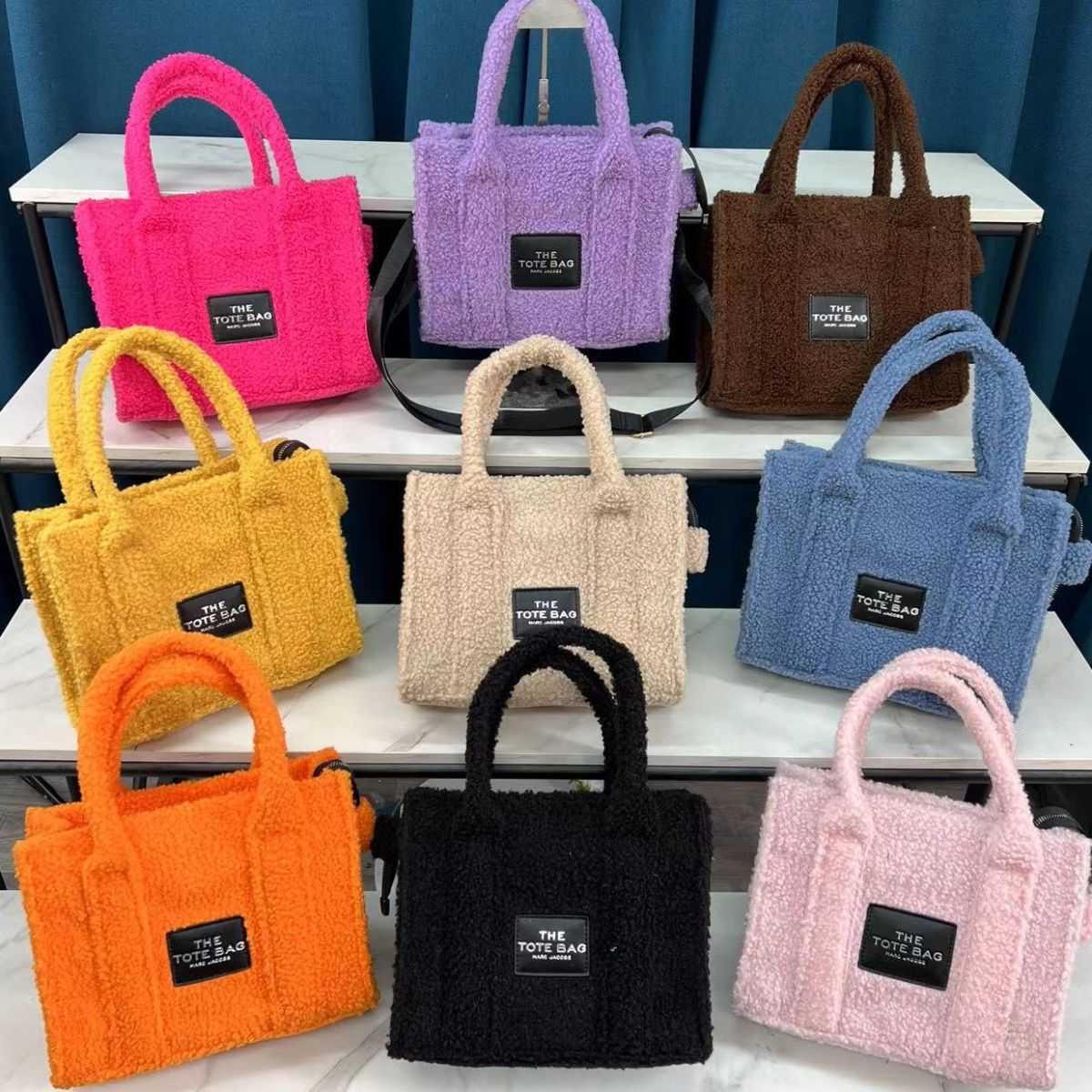 Tote Bags High Quality Marc's Jacob Hnadbag Designers Autumn Winter New Fashion Trend Lamb Wool Bag Style Messenger Brand Crossbody, Khaki
Tote Bags High Quality Marc's Jacob Hnadbag Designers Autumn Winter New Fashion Trend Lamb Wool Bag Style Messenger Brand Crossbody, Khaki
