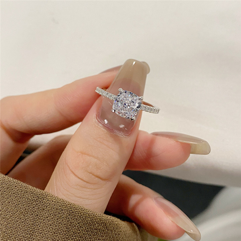 Fashionable wed designer ring for woman sterling sier dia round oval 5A zirconia love eternity promise wedding engagement rings gift box