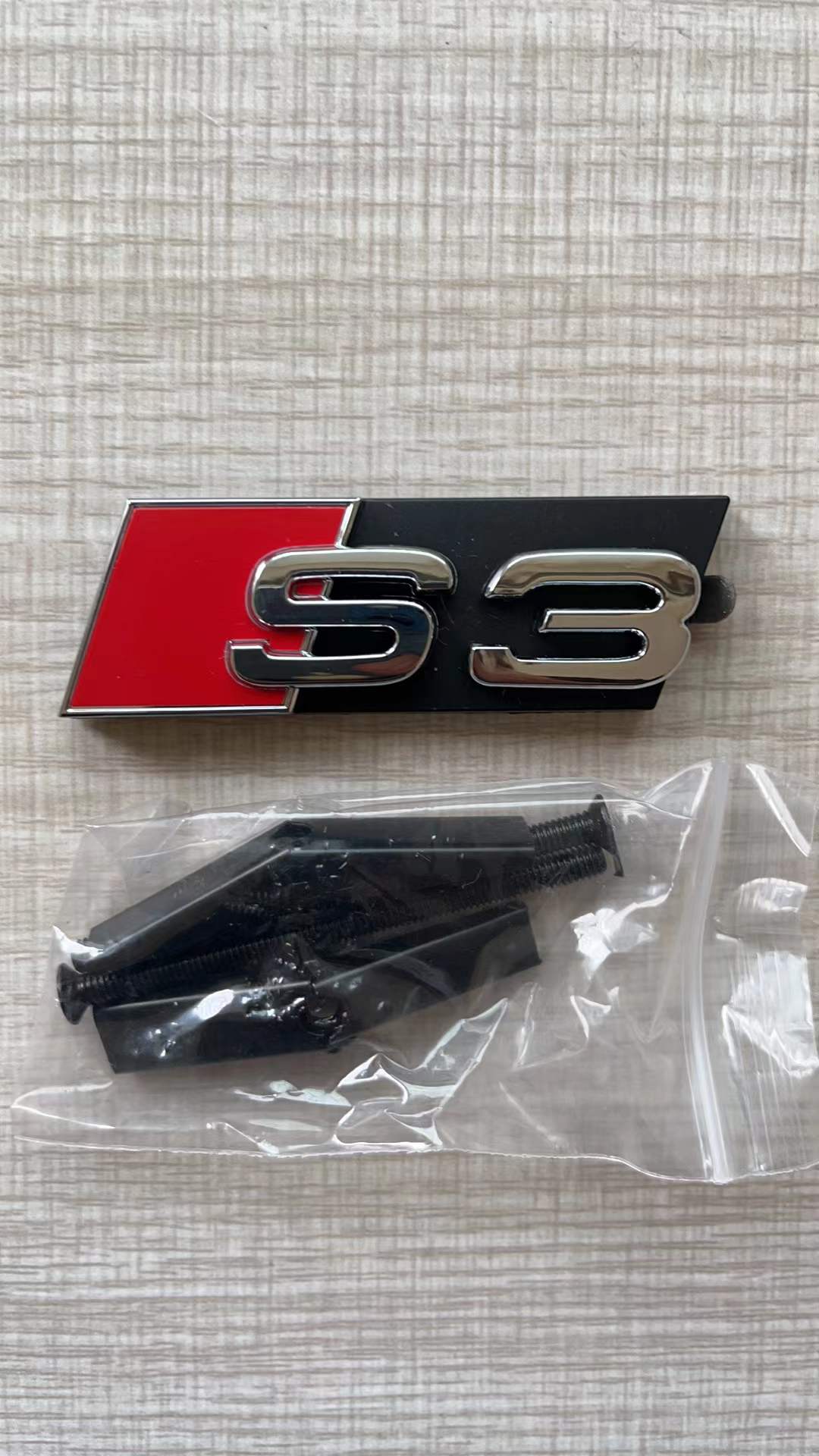 50 pcs/ lot new S3 S4 S5 S6 S7 Gloss black matt black chromed silver Front Racing Grill Grille Emblem metal Badge for Audi