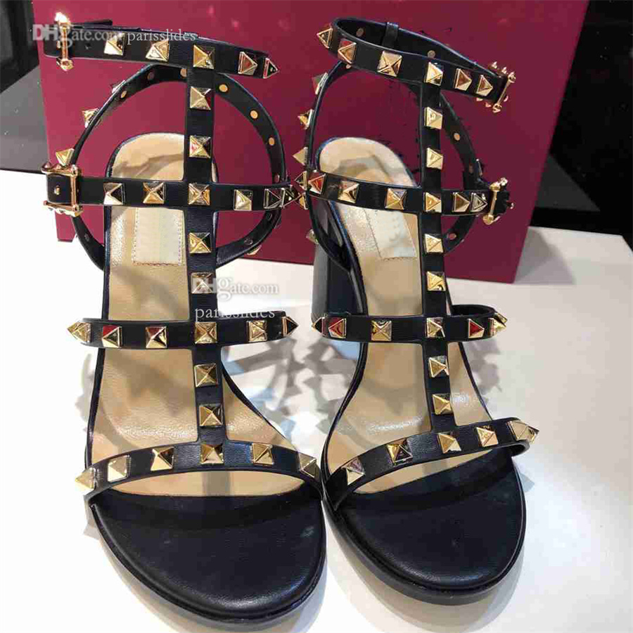 Designer V Sandals Fashion Rivet Ankle Strap Heel Slides Woman High Heels Shoes Luxury Leather dssffd, 9-9.5cm
Designer V Sandals Fashion Rivet Ankle Strap Heel Slides Woman High Heels Shoes Luxury Leather dssffd, 9-9.5cm