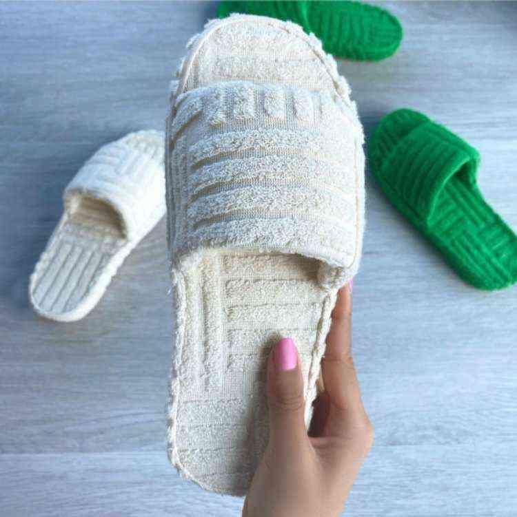 Flat Outwear Ladies Slides Flip Flops Women X220402 Luxury Brand Peep Toe Thick Sole Green Corduroy Summer Autumn Runway, Red
Flat Outwear Ladies Slides Flip Flops Women X220402 Luxury Brand Peep Toe Thick Sole Green Corduroy Summer Autumn Runway, Red