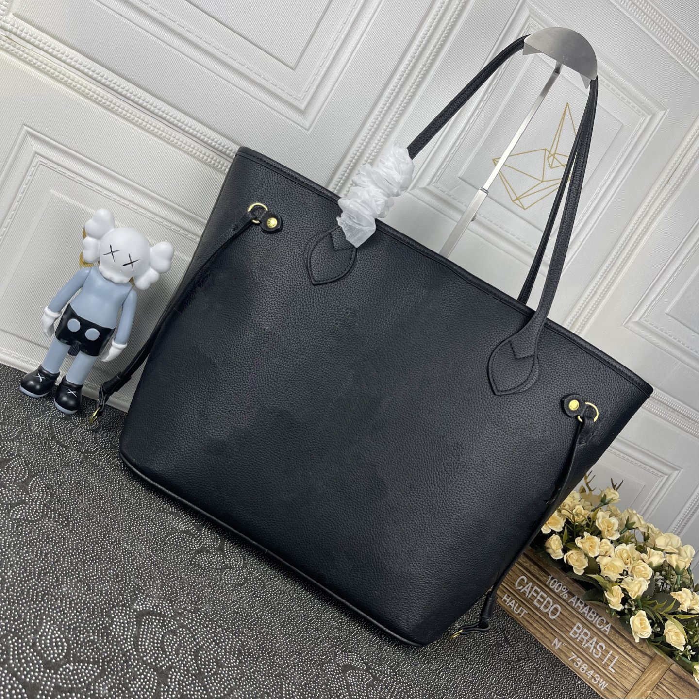 Fashion women's bag Embossed leather design handbag 2-piece leisure shopping bags, Black
Fashion women's bag Embossed leather design handbag 2-piece leisure shopping bags, Black
