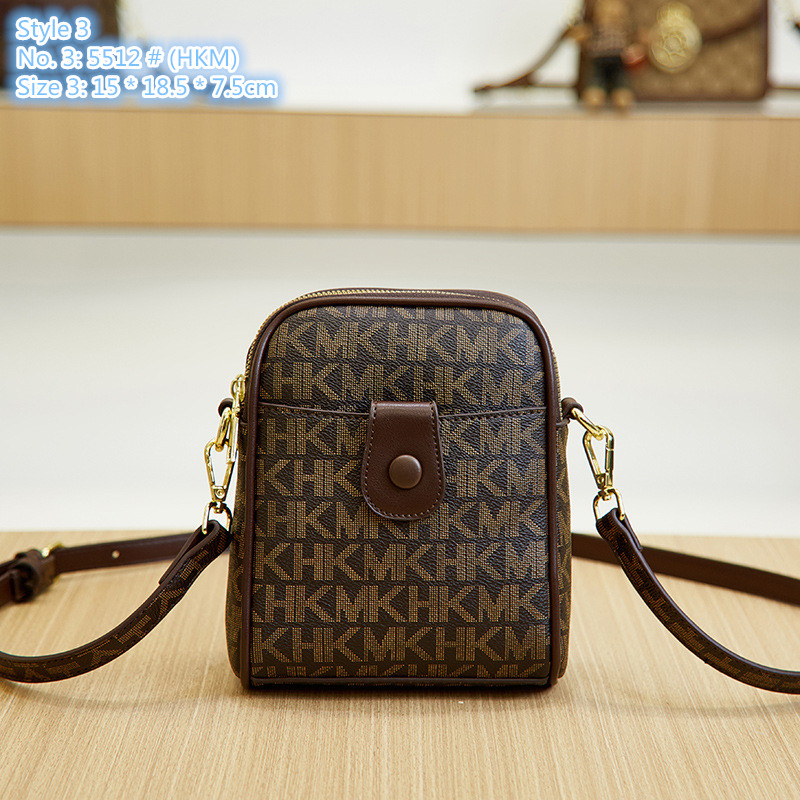 Wholesale factory ladies shoulder bag 3 styles simple vertical printed mobile phone coin purse elegant Joker letter handbag double zipper fashion backpack, Grey-5511 # (mkk)-style 1
Wholesale factory ladies shoulder bag 3 styles simple vertical printed mobile phone coin purse elegant Joker letter handbag double zipper fashion backpack, Grey-5511 # (mkk)-style 1