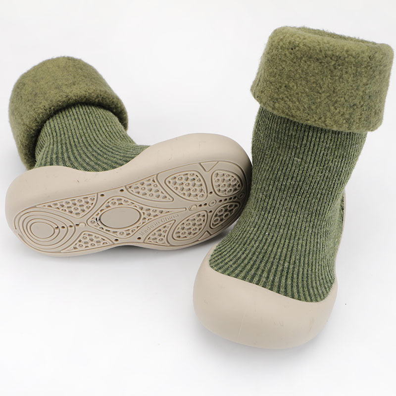 First Walkers Winter Warm Baby Shoes Candy Colors Thicken first shoes Toddler Kids Soft Rubber AntiSlip Boots 221124