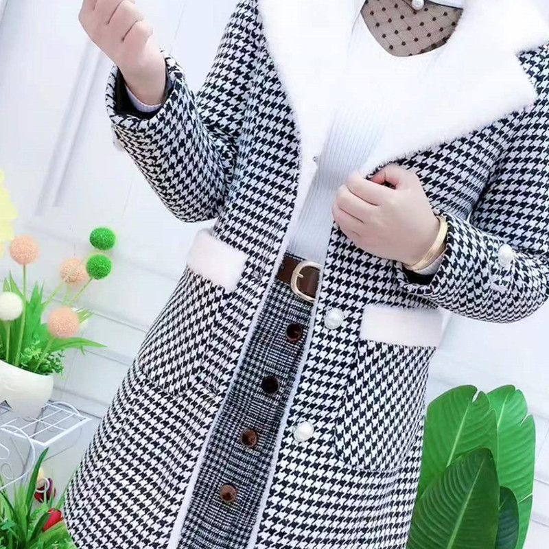 High Quality Runway Designers Fur Collar Plaid Loose Wool Jackets And Coats Winter Vintage Women Outerwear
High Quality Runway Designers Fur Collar Plaid Loose Wool Jackets And Coats Winter Vintage Women Outerwear