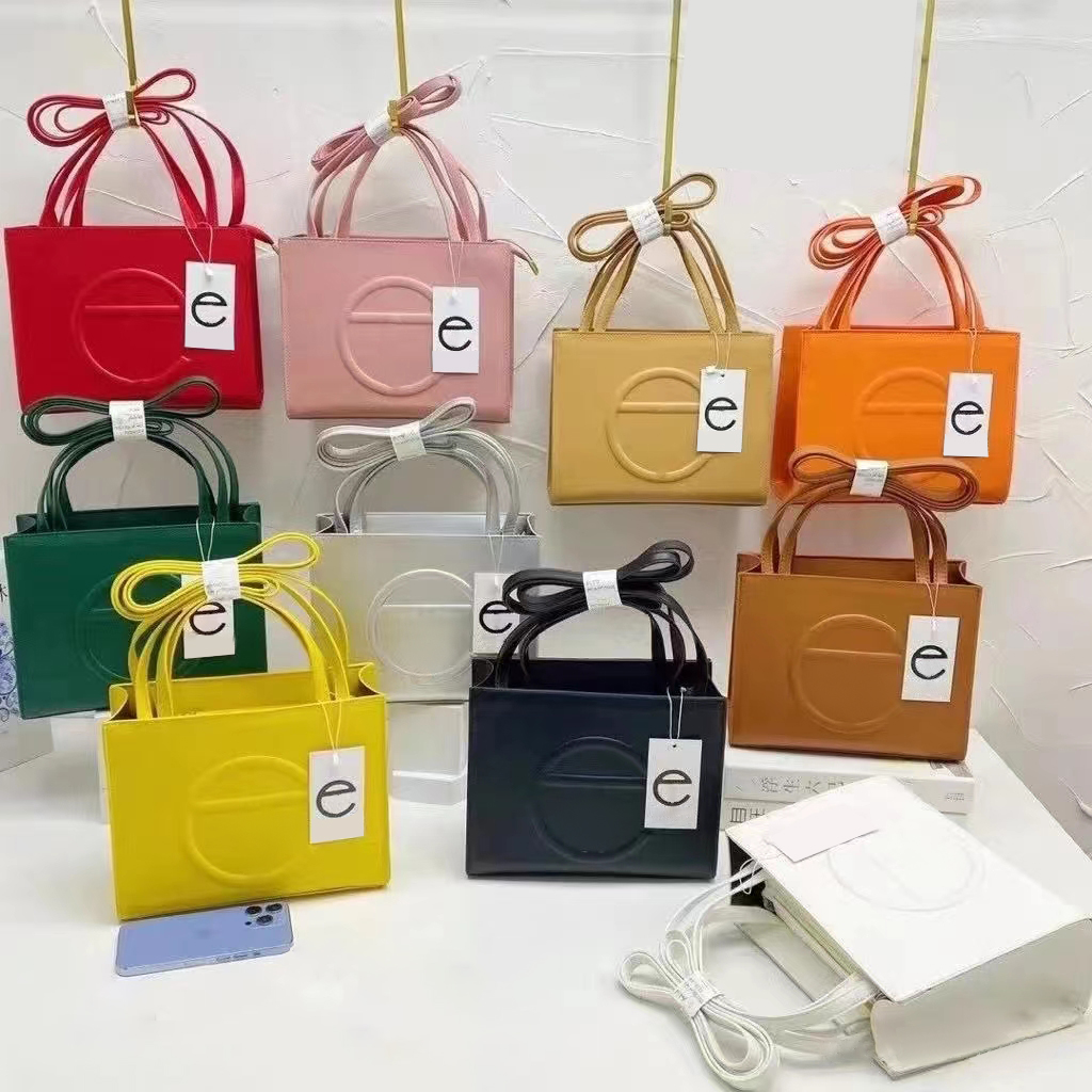 Luxury totes Large PU Shopping bag beach weekend womens Clutch Bags summer travel vacation CrossBody Fashion tote Famous Designer Shoulder luggage trunk top handle, Carton
Luxury totes Large PU Shopping bag beach weekend womens Clutch Bags summer travel vacation CrossBody Fashion tote Famous Designer Shoulder luggage trunk top handle, Carton