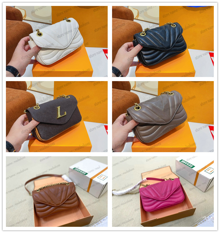 Womens Shoulder Bags NEW WAVE Chain Flip Bags V shaped Handbag Soft Leather Women Classic Vintage Designer Monograms Crossbody Wallet
Womens Shoulder Bags NEW WAVE Chain Flip Bags V shaped Handbag Soft Leather Women Classic Vintage Designer Monograms Crossbody Wallet