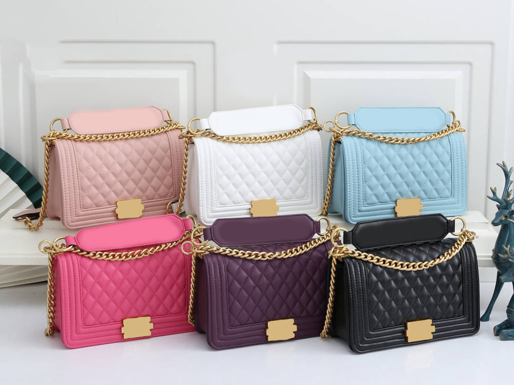 Luxury Vintage Clasp Bag Designer Square Women Ringer Chain Purse Single shoulder crossbody bag, Black
Luxury Vintage Clasp Bag Designer Square Women Ringer Chain Purse Single shoulder crossbody bag, Black