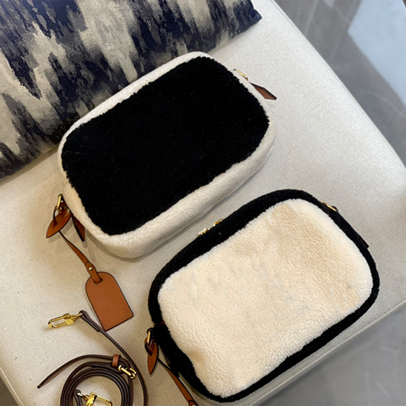 Designer Messenger Bags 2023 Fashion Women's lamb hair Camera Shoulder Bag Cross Body Unisex Wallets