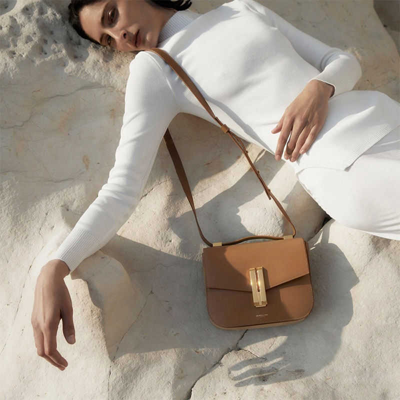 Evening Bags Cosmetic Bags Cases Demellier British minority Tofu Bag Women's 2022 new fashion leather one shoulder cross body small square bag dfdf, Black smooth
Evening Bags Cosmetic Bags Cases Demellier British minority Tofu Bag Women's 2022 new fashion leather one shoulder cross body small square bag dfdf, Black smooth