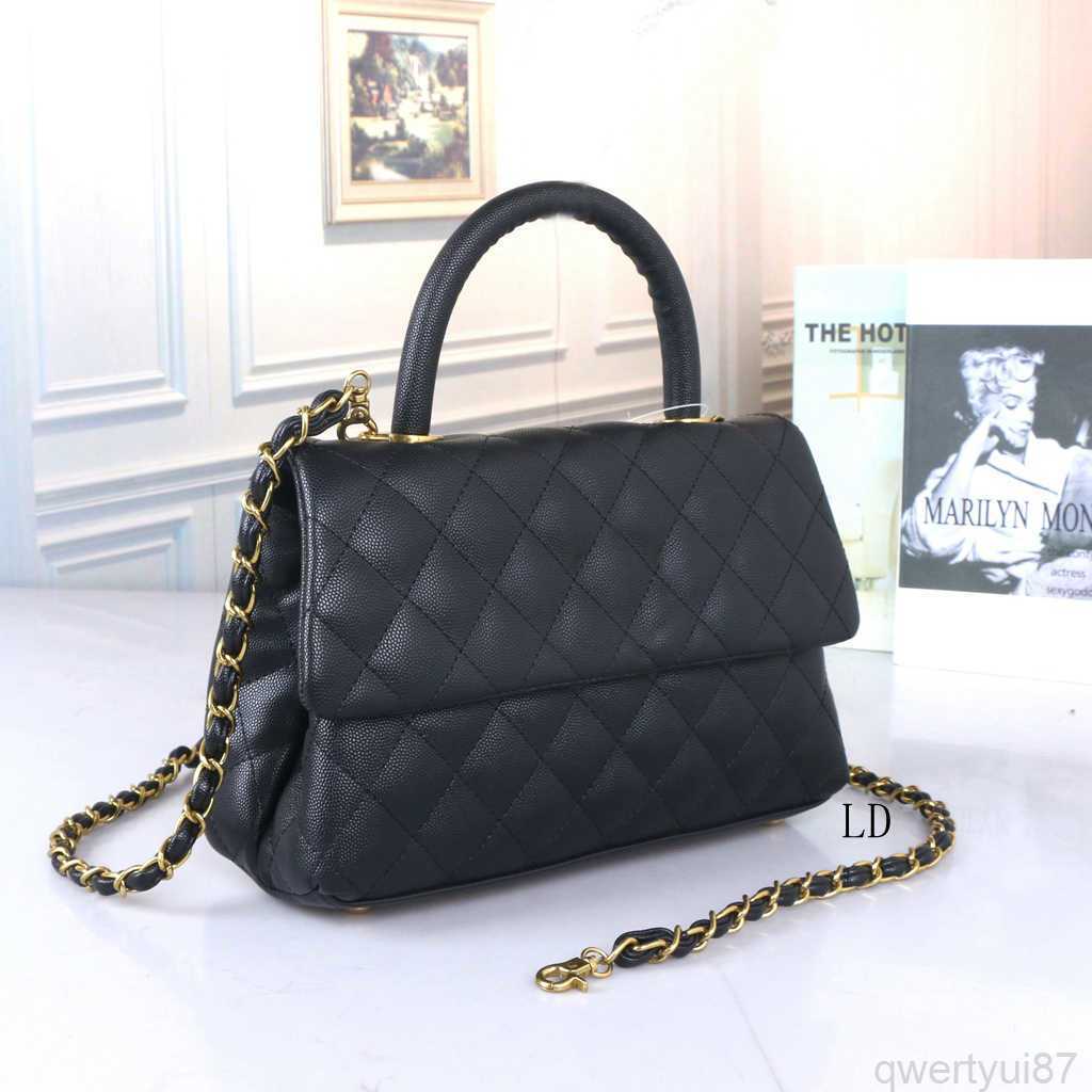 Shoulder Bags 2022 Women Luxury Brand Original Shoulder Ladies Designer Bag casual red Rhombus lattice chain flap Female Leather totes Bag Hand 110322H, Customer service
Shoulder Bags 2022 Women Luxury Brand Original Shoulder Ladies Designer Bag casual red Rhombus lattice chain flap Female Leather totes Bag Hand 110322H, Customer service