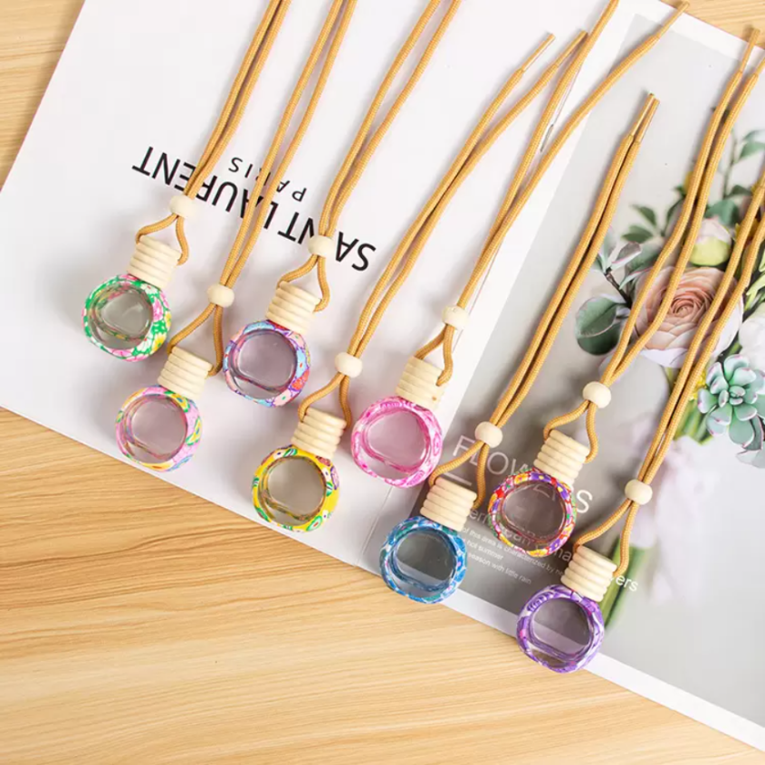 Car Perfume Bottle Pendant Perfumes Ornament Air Freshener For Essential Oils Diffuser Fragrance Empty Glass Bottle C1125
Car Perfume Bottle Pendant Perfumes Ornament Air Freshener For Essential Oils Diffuser Fragrance Empty Glass Bottle C1125