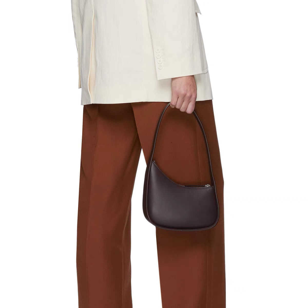 the row bag the row Designer bags half moon bag zipper buckle is extremely simple style minority irregular Ken bean is the same armpit XTOE, Black
the row bag the row Designer bags half moon bag zipper buckle is extremely simple style minority irregular Ken bean is the same armpit XTOE, Black