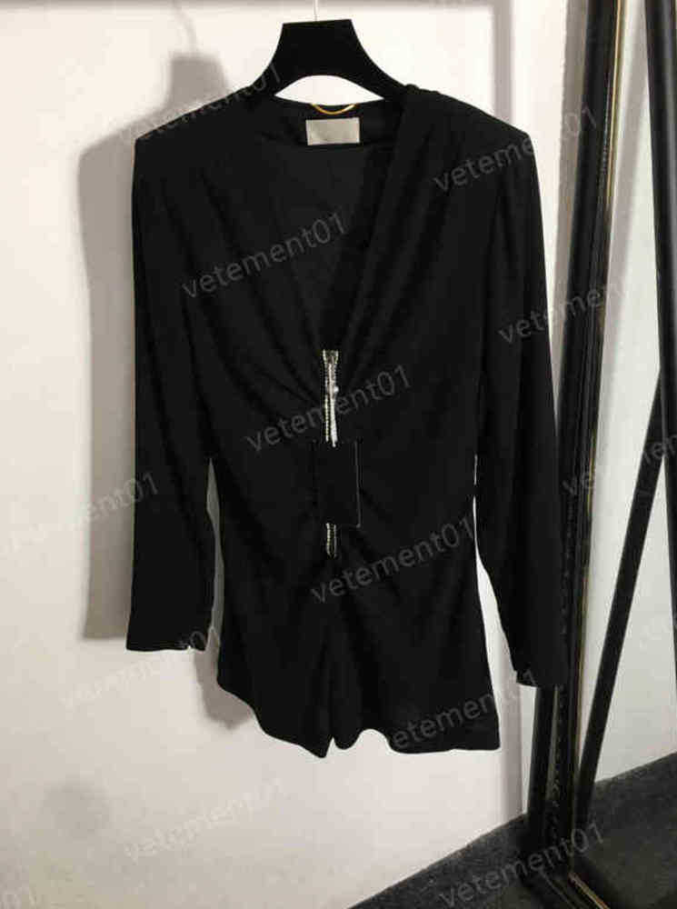 Womens Designer Jumpsuits Rompers Studded Zip V-Neck Long Sleeve Jumpsuit Luxury High Quality Jumpsuit For Women High Quality 0912
Womens Designer Jumpsuits Rompers Studded Zip V-Neck Long Sleeve Jumpsuit Luxury High Quality Jumpsuit For Women High Quality 0912