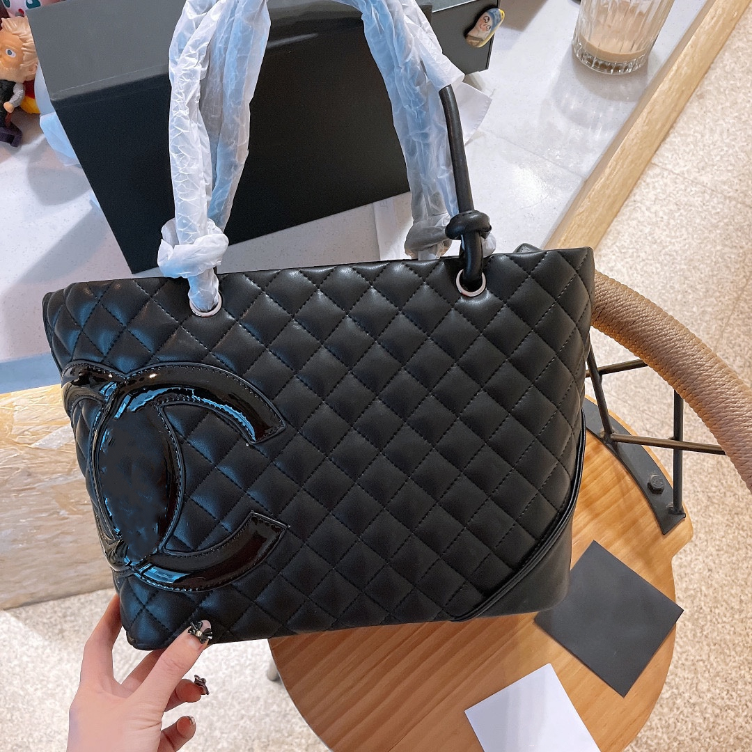 Women's Tote Bag Brand Designer Women Handbag Fashion Bags Ladies Purses Girls Totes Handbags, White
Women's Tote Bag Brand Designer Women Handbag Fashion Bags Ladies Purses Girls Totes Handbags, White