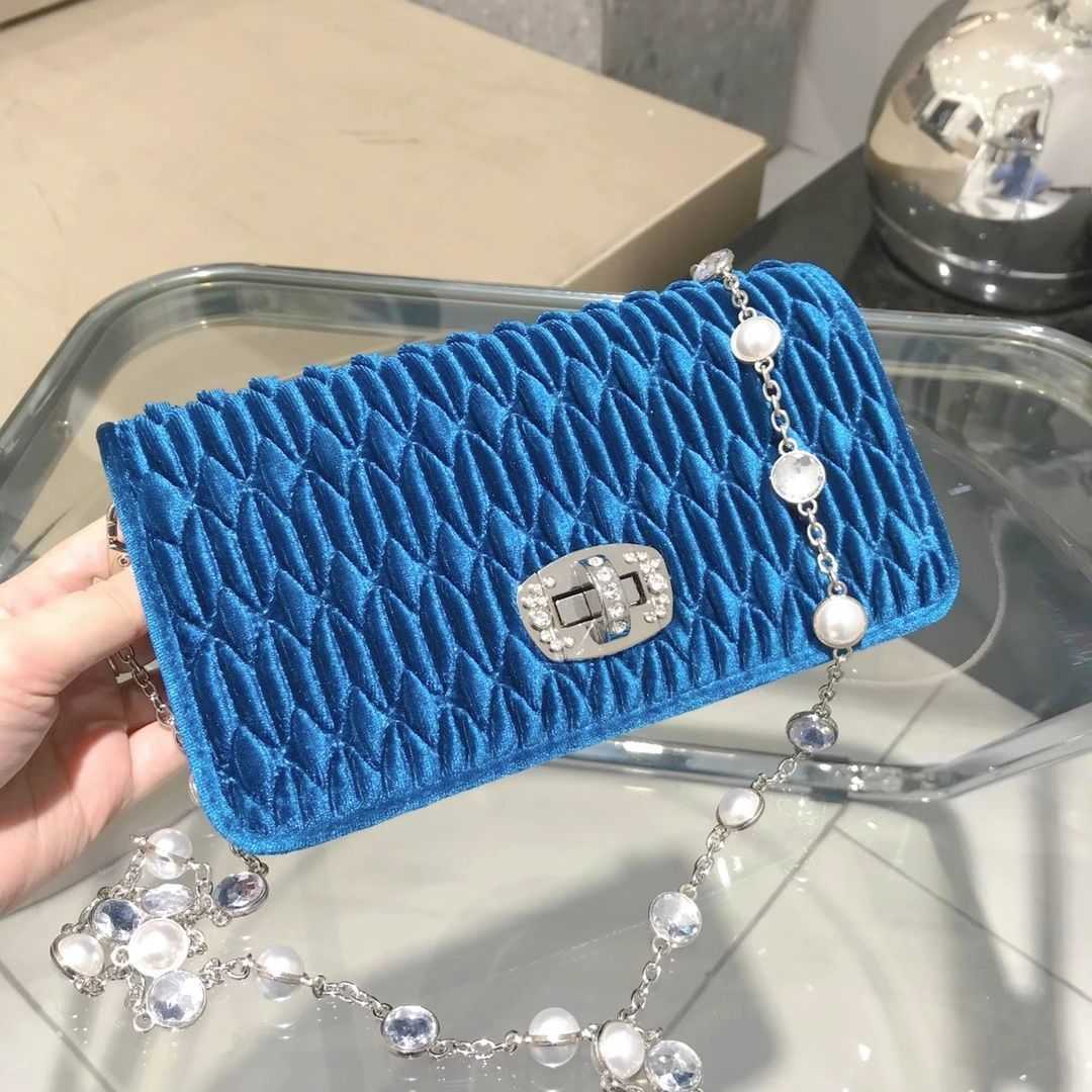 miu bag Designer mumu handbags New Summer Leather Bag Pleated Pearl Rhinestone Fairy Chain Design MIU VWC0, Black velvet
miu bag Designer mumu handbags New Summer Leather Bag Pleated Pearl Rhinestone Fairy Chain Design MIU VWC0, Black velvet