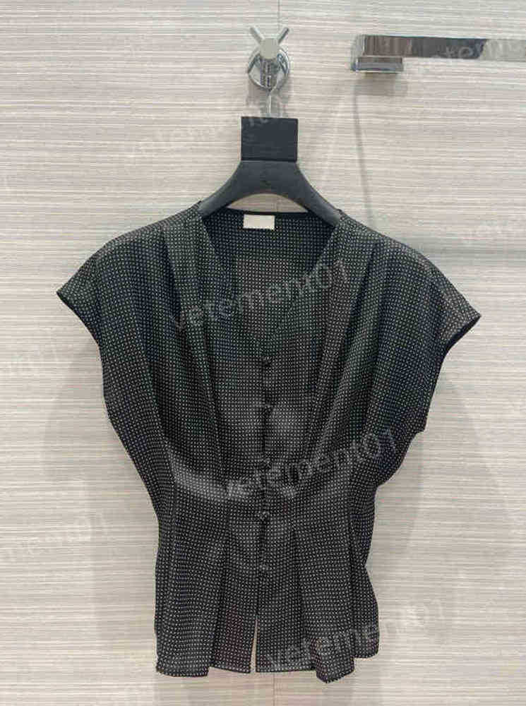 Womens Blouses Shirts Tops Drop Shoulder Polka Dot Silk Shirt Tops Stylist Fashion Blouse Casual Luxury Women Clothing 0912
Womens Blouses Shirts Tops Drop Shoulder Polka Dot Silk Shirt Tops Stylist Fashion Blouse Casual Luxury Women Clothing 0912