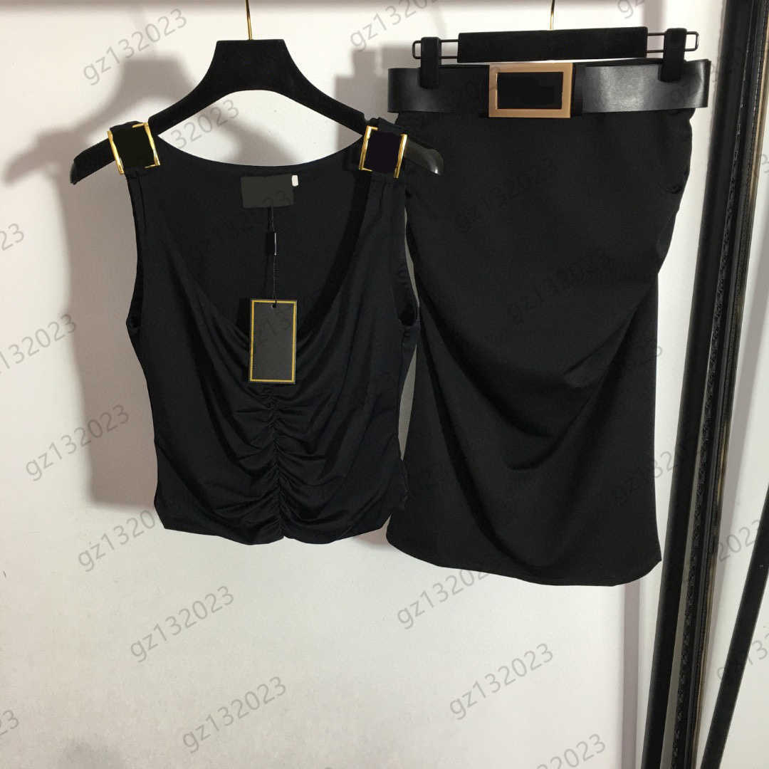 Womens Two Piece Dress Shoulder Metal Logo Decoration Fold Side Zipper Sleeveless Slimming Vest Tops Leather Belt Matching High Waist Tight Half Skirt Women Clothes
Womens Two Piece Dress Shoulder Metal Logo Decoration Fold Side Zipper Sleeveless Slimming Vest Tops Leather Belt Matching High Waist Tight Half Skirt Women Clothes