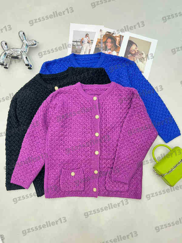 Designer Cardigan Womens Sweaters Fashion Brand 3D Engraved Pattern Cardigans Sweater Fall 2022 Button Fly Pocket Long Sleeves Tops
Designer Cardigan Womens Sweaters Fashion Brand 3D Engraved Pattern Cardigans Sweater Fall 2022 Button Fly Pocket Long Sleeves Tops