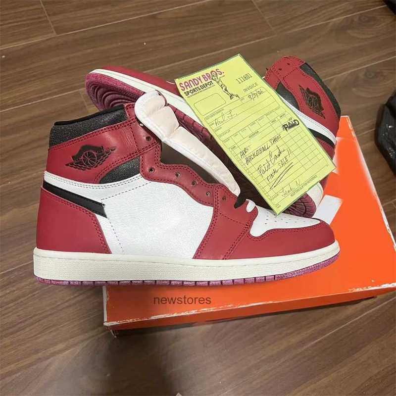 Shoes Air High OG 1 Lost Found Authentic Retro DZ5485-612 Chicago Reimagined Sports Sneakers Outdoor for Varsity Red
Shoes Air High OG 1 Lost Found Authentic Retro DZ5485-612 Chicago Reimagined Sports Sneakers Outdoor for Varsity Red