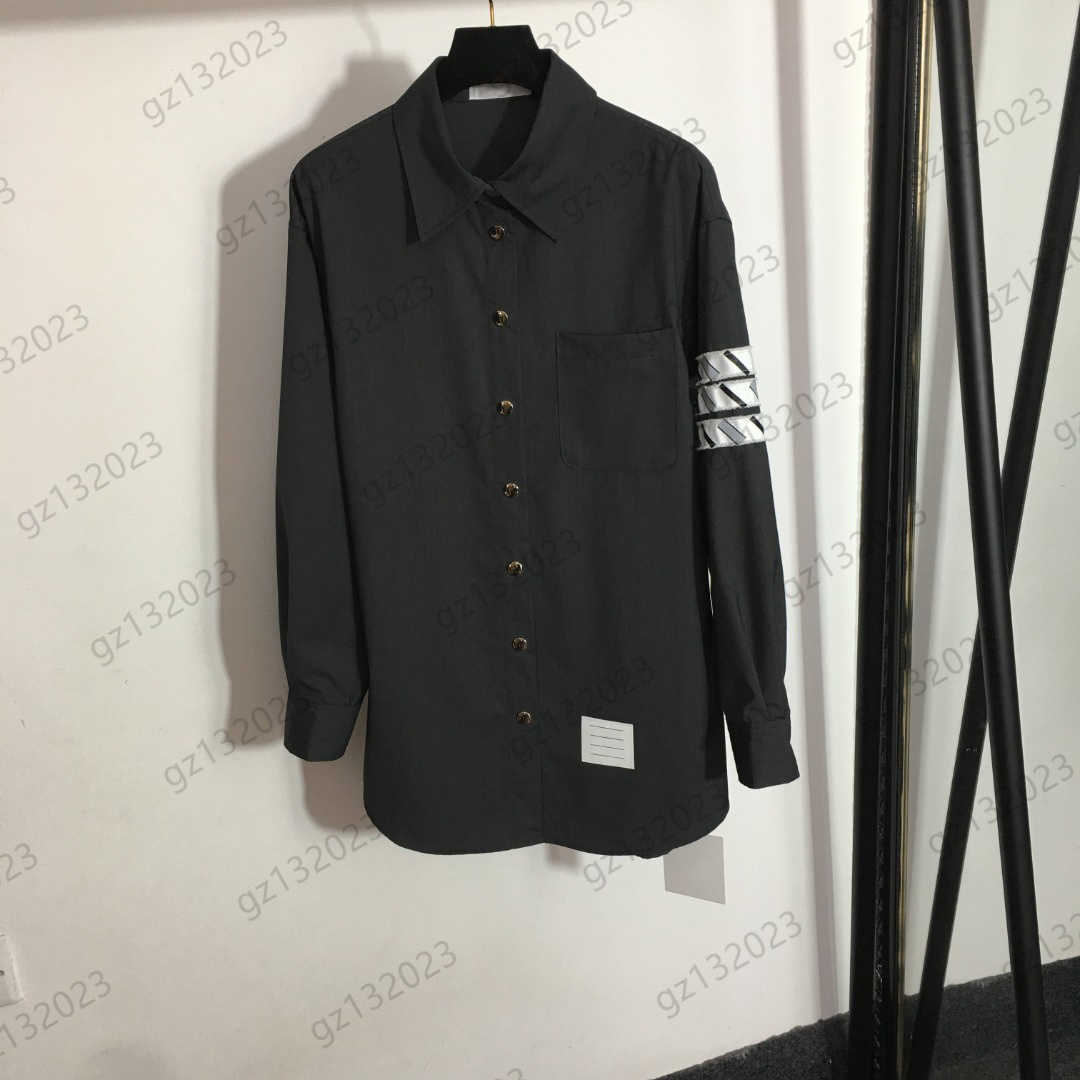 Tops Womens Blouses Shirts Spring Striped Armband Design Long Sleeve Pocket Shirt Single Row Button Open Lapel Casual Blouse Fashion Joker Women Clothing
Tops Womens Blouses Shirts Spring Striped Armband Design Long Sleeve Pocket Shirt Single Row Button Open Lapel Casual Blouse Fashion Joker Women Clothing