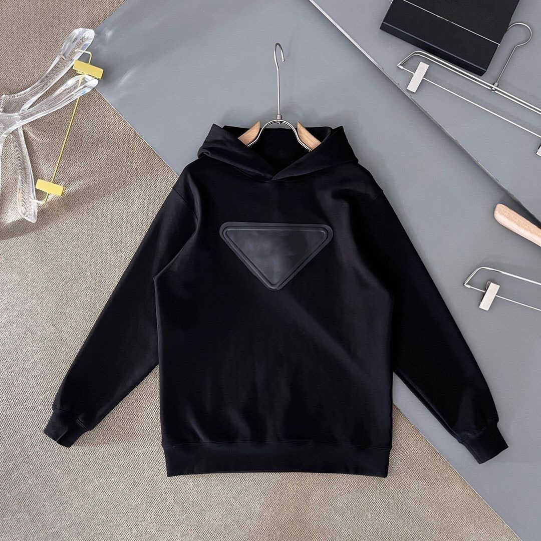 Womens Designer Prads Classic Fashion Trendy Warmth Winter New Printed Triangle Hoodie Men's And Women's Same Dark Green Black Couple
Womens Designer Prads Classic Fashion Trendy Warmth Winter New Printed Triangle Hoodie Men's And Women's Same Dark Green Black Couple