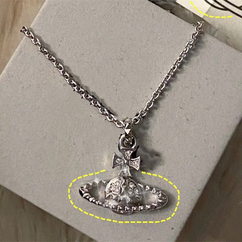 Christmas Decorations 2022 Pendant Necklaces Viviann Westwood Back Pin Female Saturn Full Diamond Mother's Day Gift
Christmas Decorations 2022 Pendant Necklaces Viviann Westwood Back Pin Female Saturn Full Diamond Mother's Day Gift
