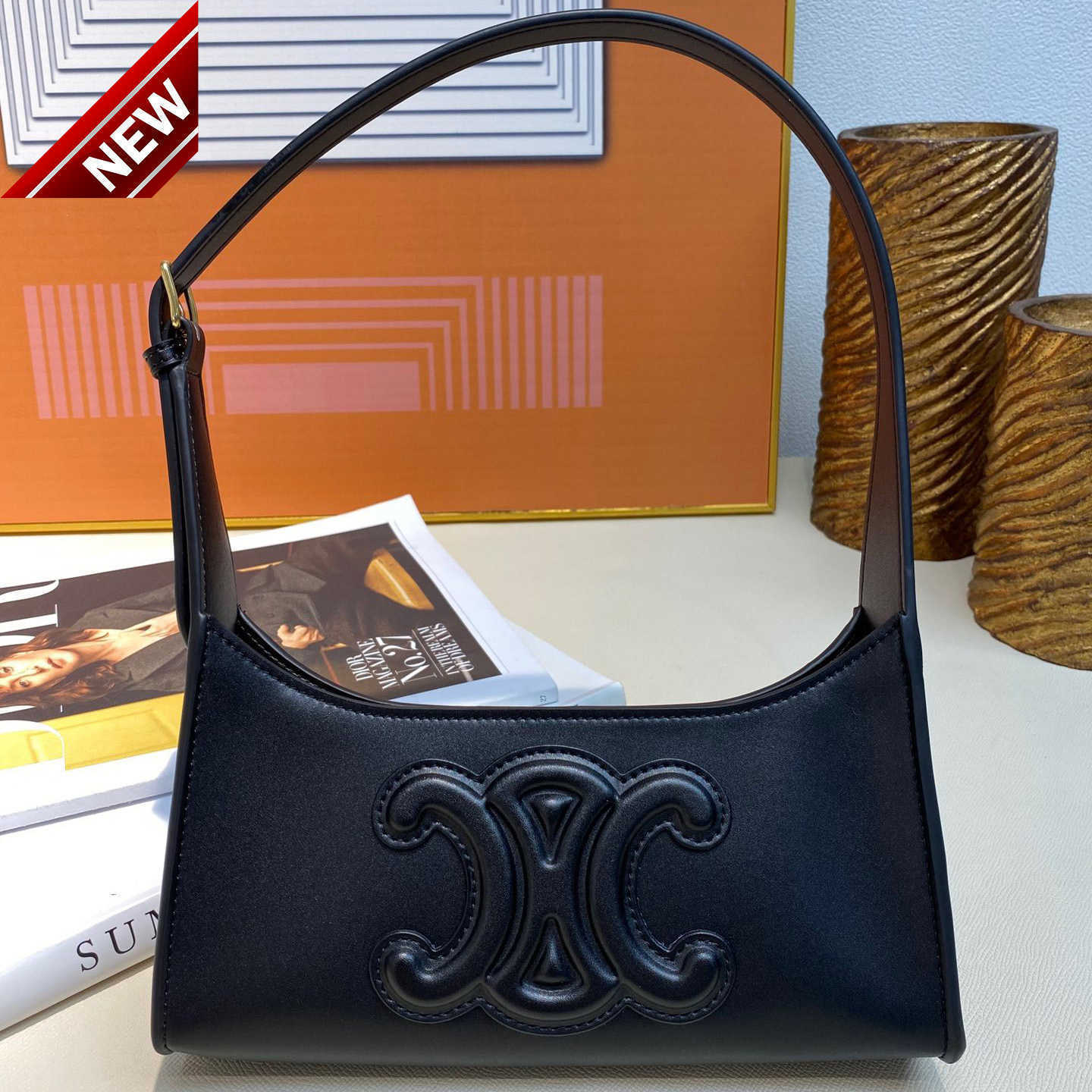 Women's Designer Bags 2023 New Small Square Bag Fashion Leather Triumphal Arch Hand-held Single Shoulder Underarm Factory Direct Sales, White4
Women's Designer Bags 2023 New Small Square Bag Fashion Leather Triumphal Arch Hand-held Single Shoulder Underarm Factory Direct Sales, White4