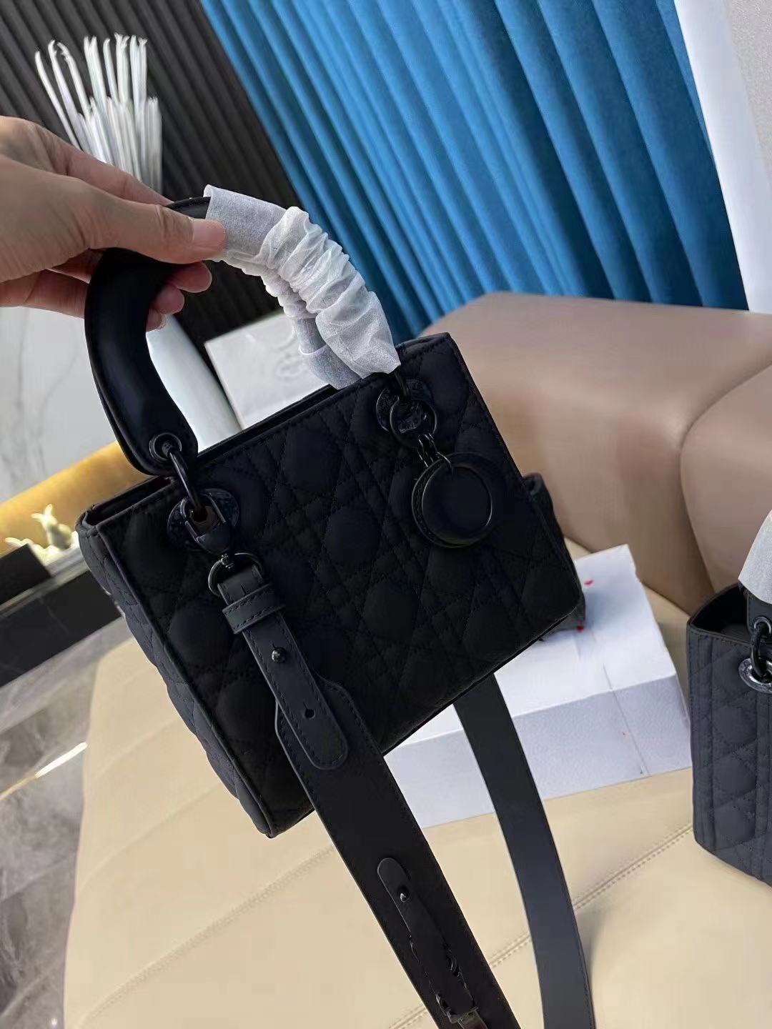 Brand Designer Luxury shoulder bag Nubuck leather Cd Shopping Princess Bags double letter Cowhide Fashion Handbags backpack the Casual Tote bags card Chain Large, Nude
Brand Designer Luxury shoulder bag Nubuck leather Cd Shopping Princess Bags double letter Cowhide Fashion Handbags backpack the Casual Tote bags card Chain Large, Nude