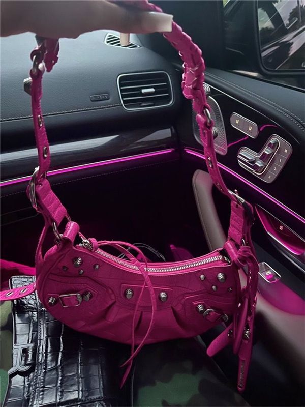 lady le cagole bag motorcycle shoulder bags black sheepskin handbag designer bag women tote denim retro purse
lady le cagole bag motorcycle shoulder bags black sheepskin handbag designer bag women tote denim retro purse