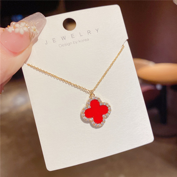 2022 23 Designer jewelry Pendant Necklace Bracelet earrings Gold and silver mother of Pearl green flower luxury necklace no box
2022 23 Designer jewelry Pendant Necklace Bracelet earrings Gold and silver mother of Pearl green flower luxury necklace no box