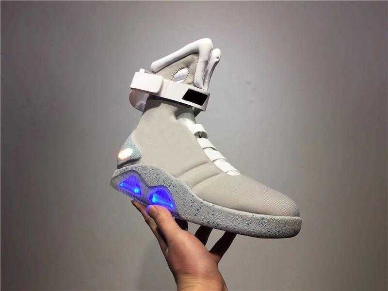 2023 Casual Shoes Authentic Air Mag Back To The Future Marty McFly's LED Basketball Shoes Glow In H Dark Lighting Mags Fashion Blade Sports Shoes, Red
2023 Casual Shoes Authentic Air Mag Back To The Future Marty McFly's LED Basketball Shoes Glow In H Dark Lighting Mags Fashion Blade Sports Shoes, Red